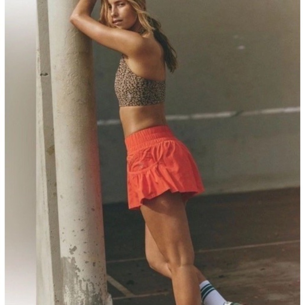 Free People Women Small FP Movement Get Your Flirt On Orange Pull On Shorts - Picture 3 of 16